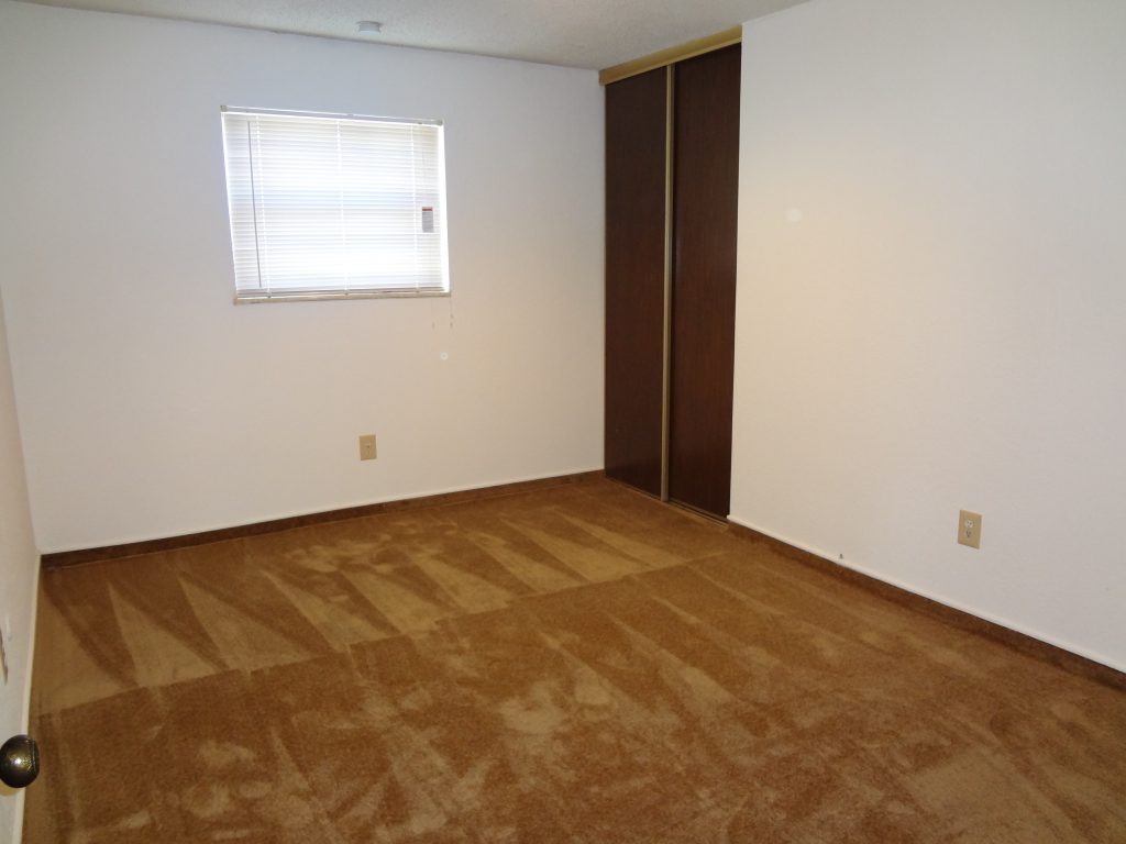 Kansas City apartment: Washita Club bedroom